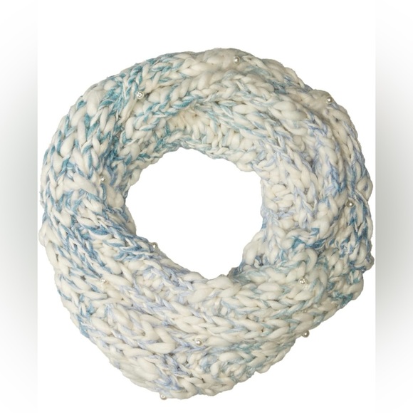 🆕 Betsey Johnson Women's Snow Diggity Cowl Cold Weather Scarf. NWT - Picture 4 of 9